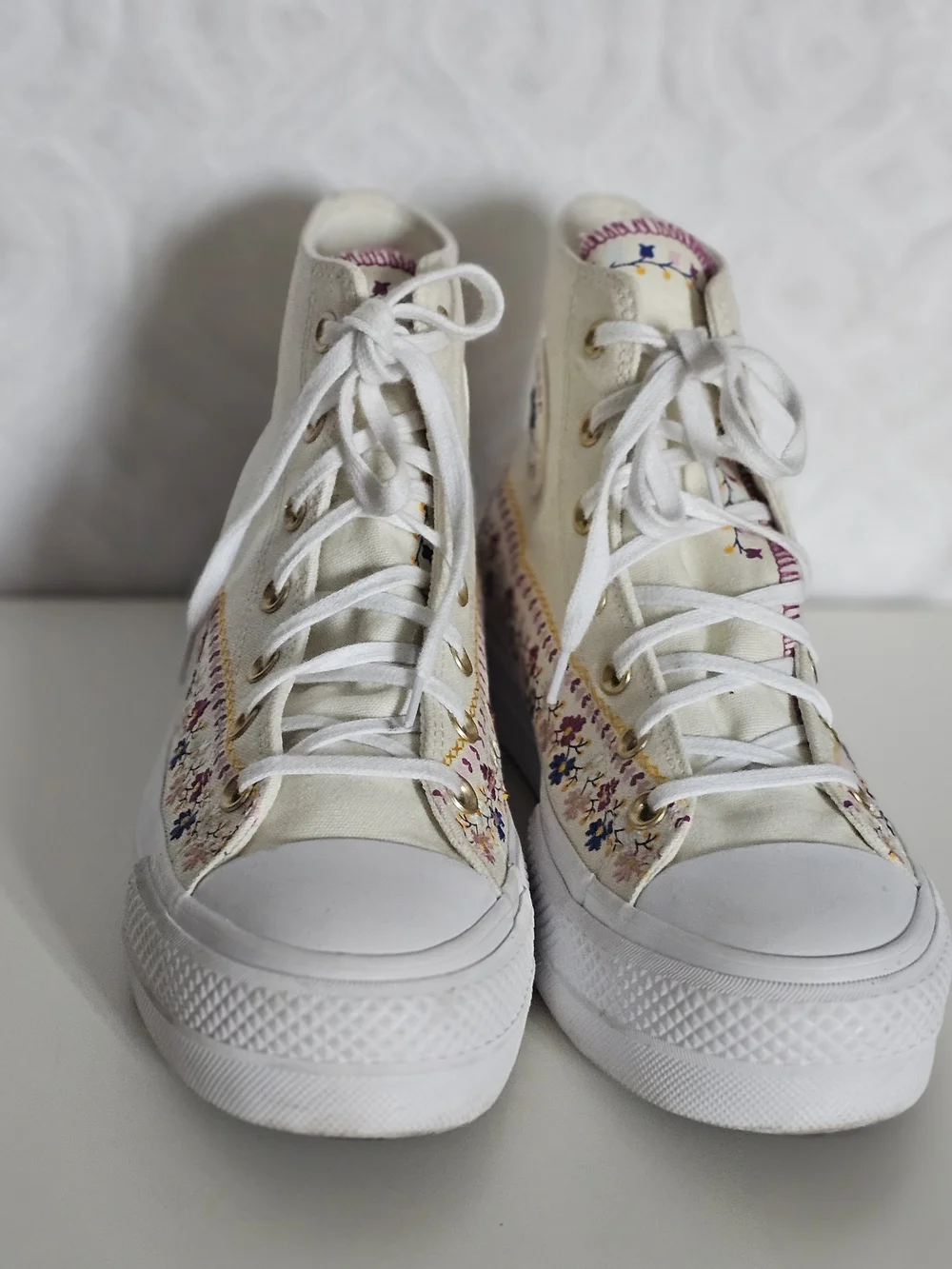 Converse high top